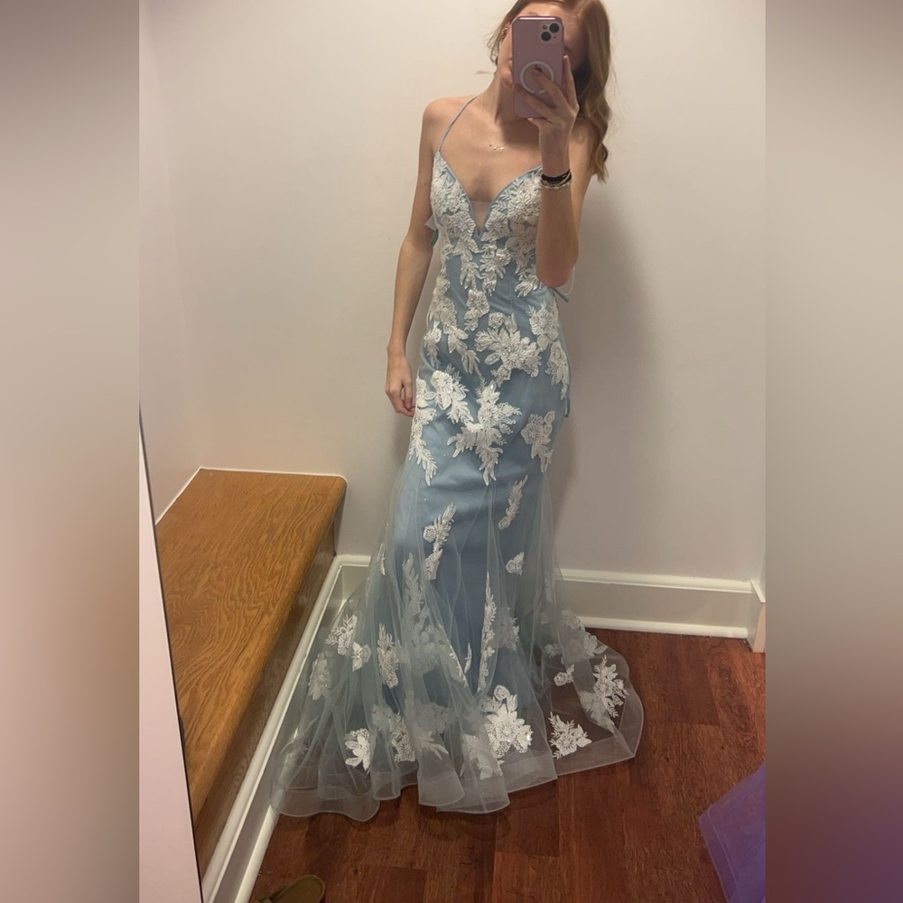 Camille La Vie prom dress. NEVER WORN, size 2. 409 retail WITH tax.